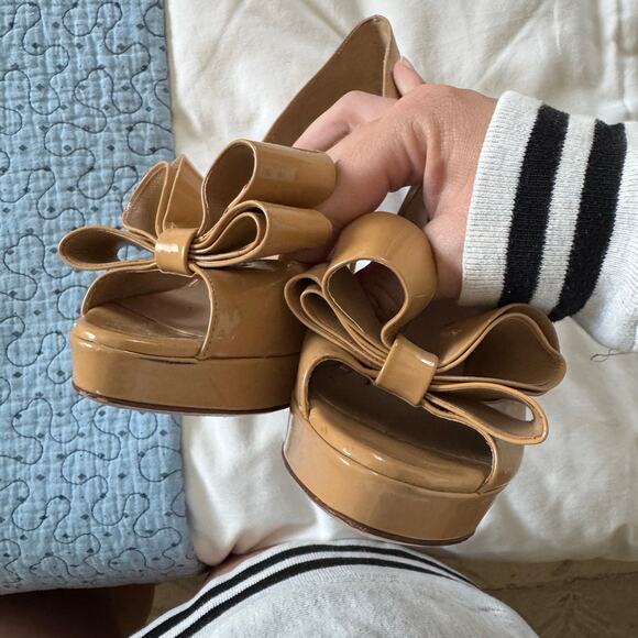 VALENTINO Patent Leather Pump With Bow Tan Size 37 peep toe casual - Picture 4 of 11